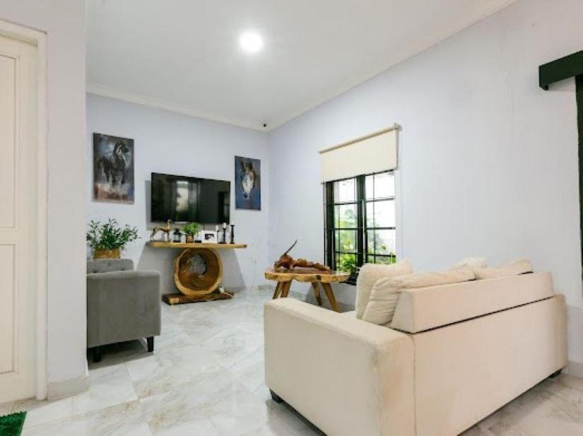 Stylish Villa At Green Apple U 35A Cipanas Puncak Sindanglaya 外观 照片